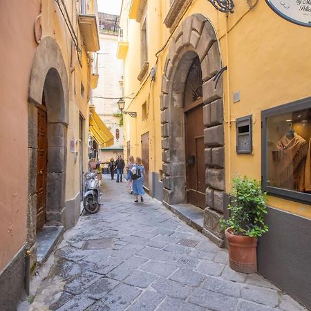 Cosy House Under The Arches In Sorrento Old Town Apartment Bagian luar foto